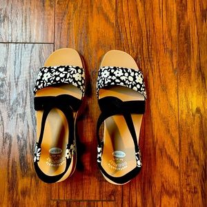 Dr. Scholls stretchy sandals - worn one time